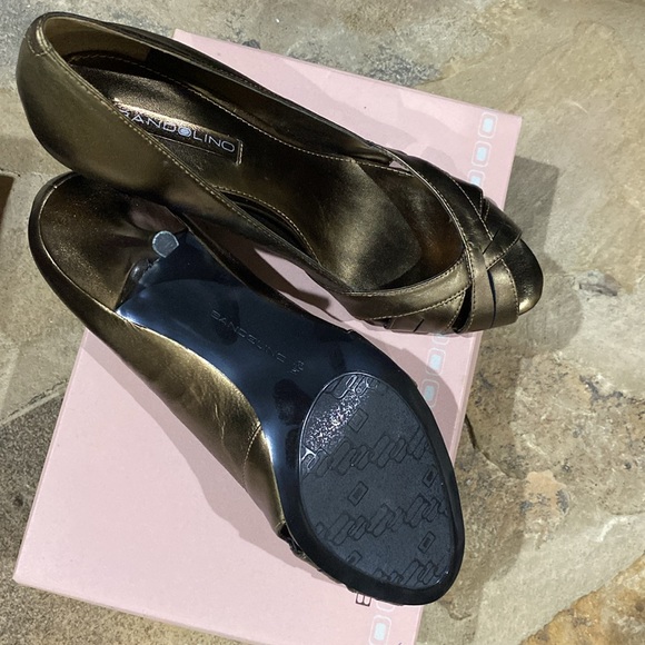Bandolino brown peep toe heels size 8 1/2 - Picture 3 of 3